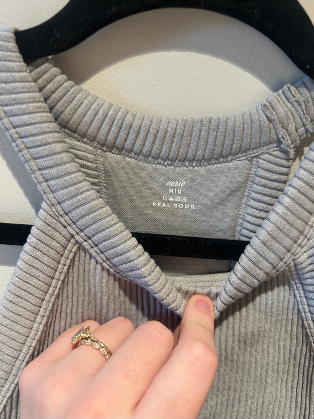 Cropped Ribbed Tank Sweater - Light Gray - Picture 3 of 3